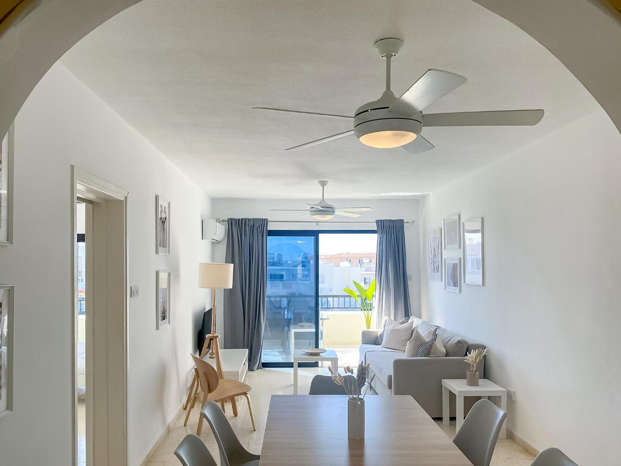 Phaedrus Living: Byzantium Modern City Flat Paphos Extérieur photo