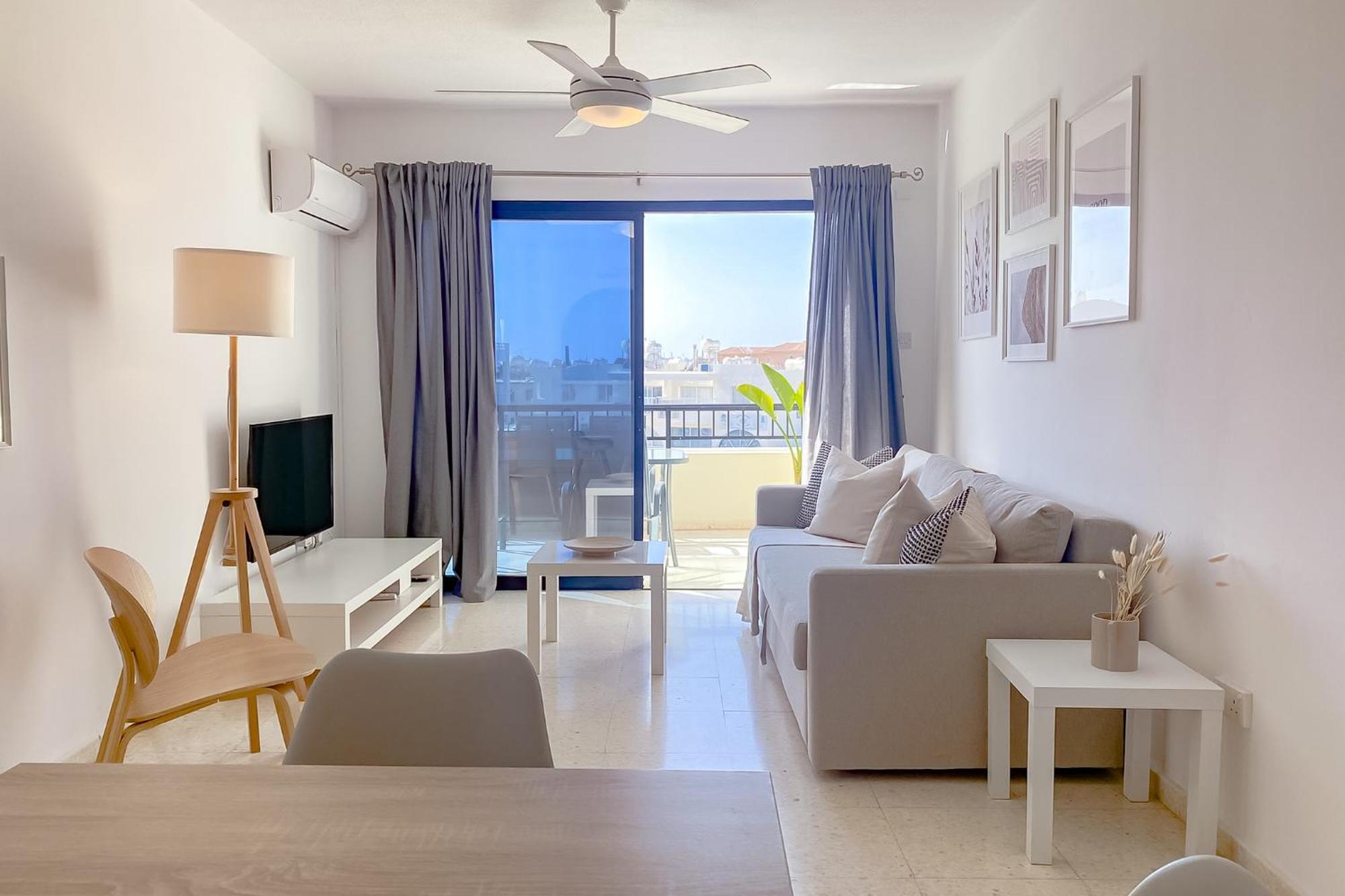 Phaedrus Living: Byzantium Modern City Flat Paphos Extérieur photo