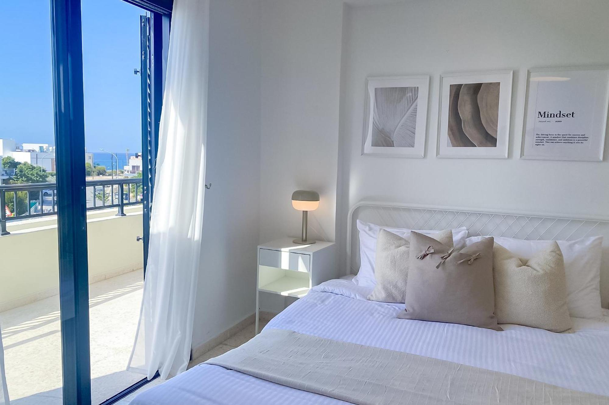 Phaedrus Living: Byzantium Modern City Flat Paphos Extérieur photo